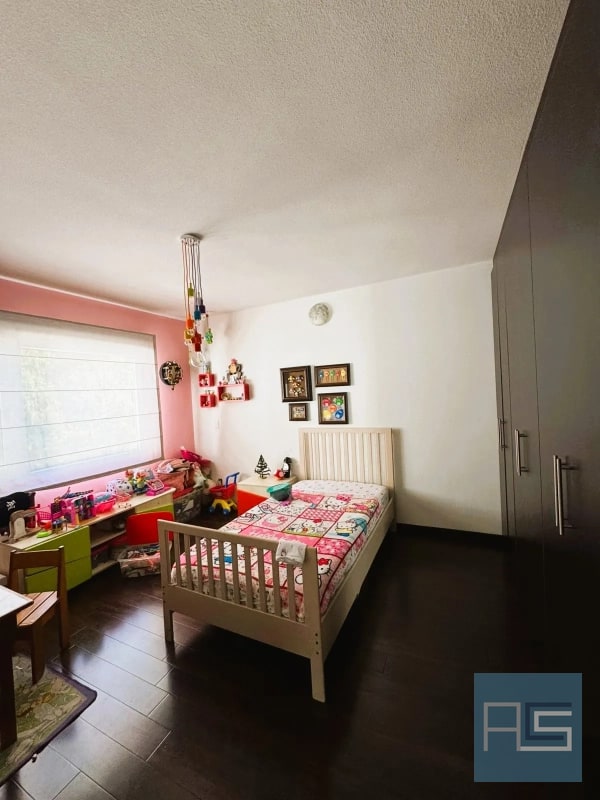 *Casa amplia de 4 hab en VENTA, La Fontana 2, Carretera a El Salvador* - 8