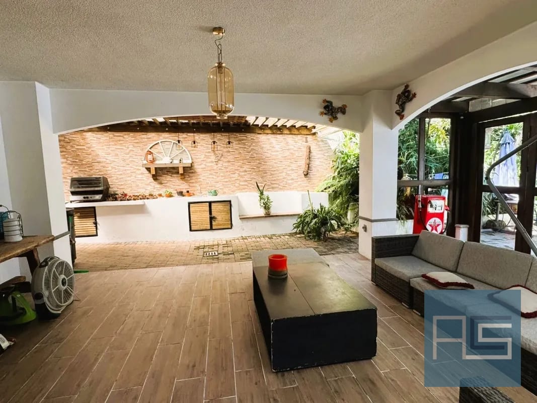 *Casa amplia de 4 hab en VENTA,  La Fontana 2, Carretera a El Salvador* — Casa en Venta en La Fontana II, Carretera a El Salvador, Guatemala, Ciudad — foto 4 de 17