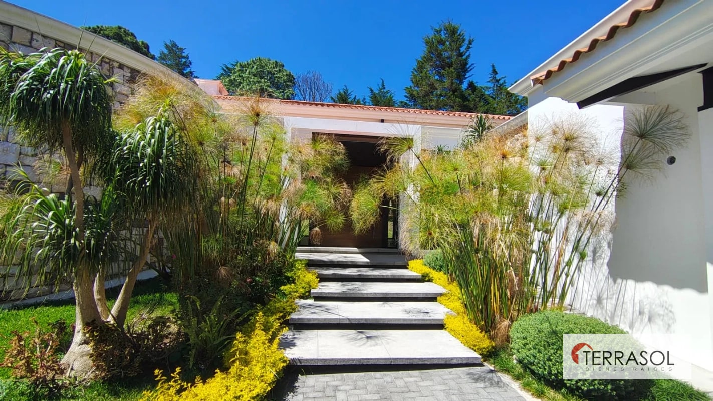 Casa Moderna de Lujo en Venta – Hacienda Nueva Golf Club - 1