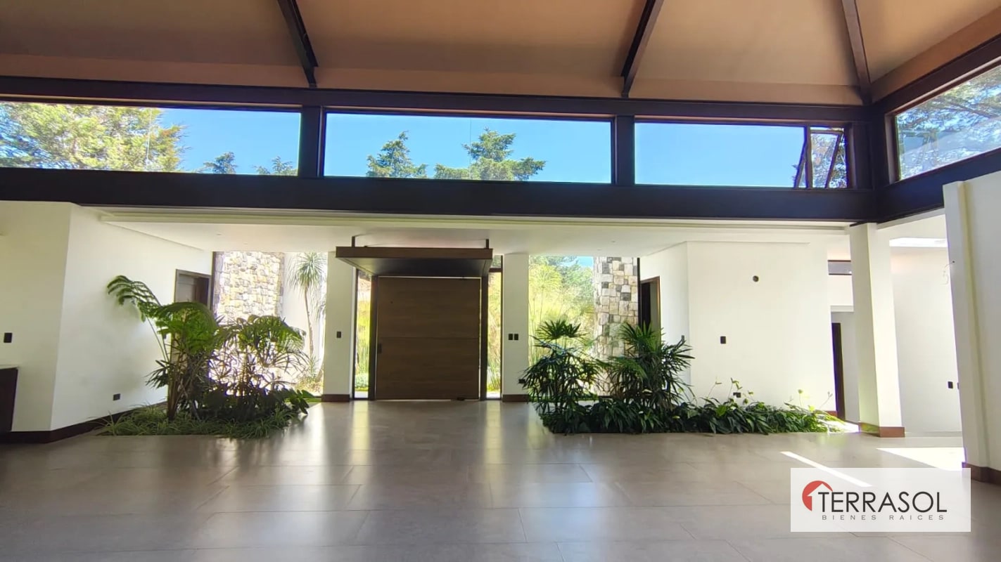 Casa Moderna de Lujo en Venta – Hacienda Nueva Golf Club - 12