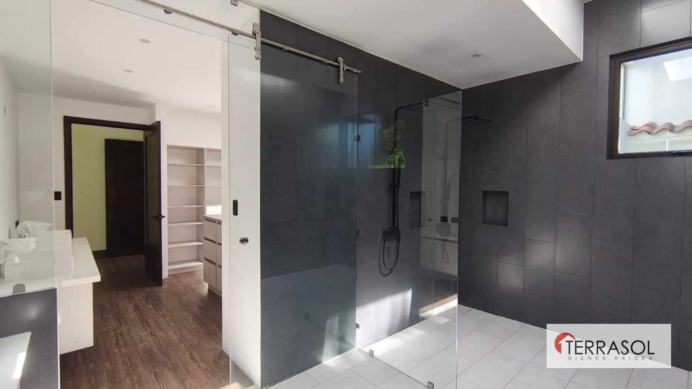 Casa Moderna de Lujo en Venta – Hacienda Nueva Golf Club - 5