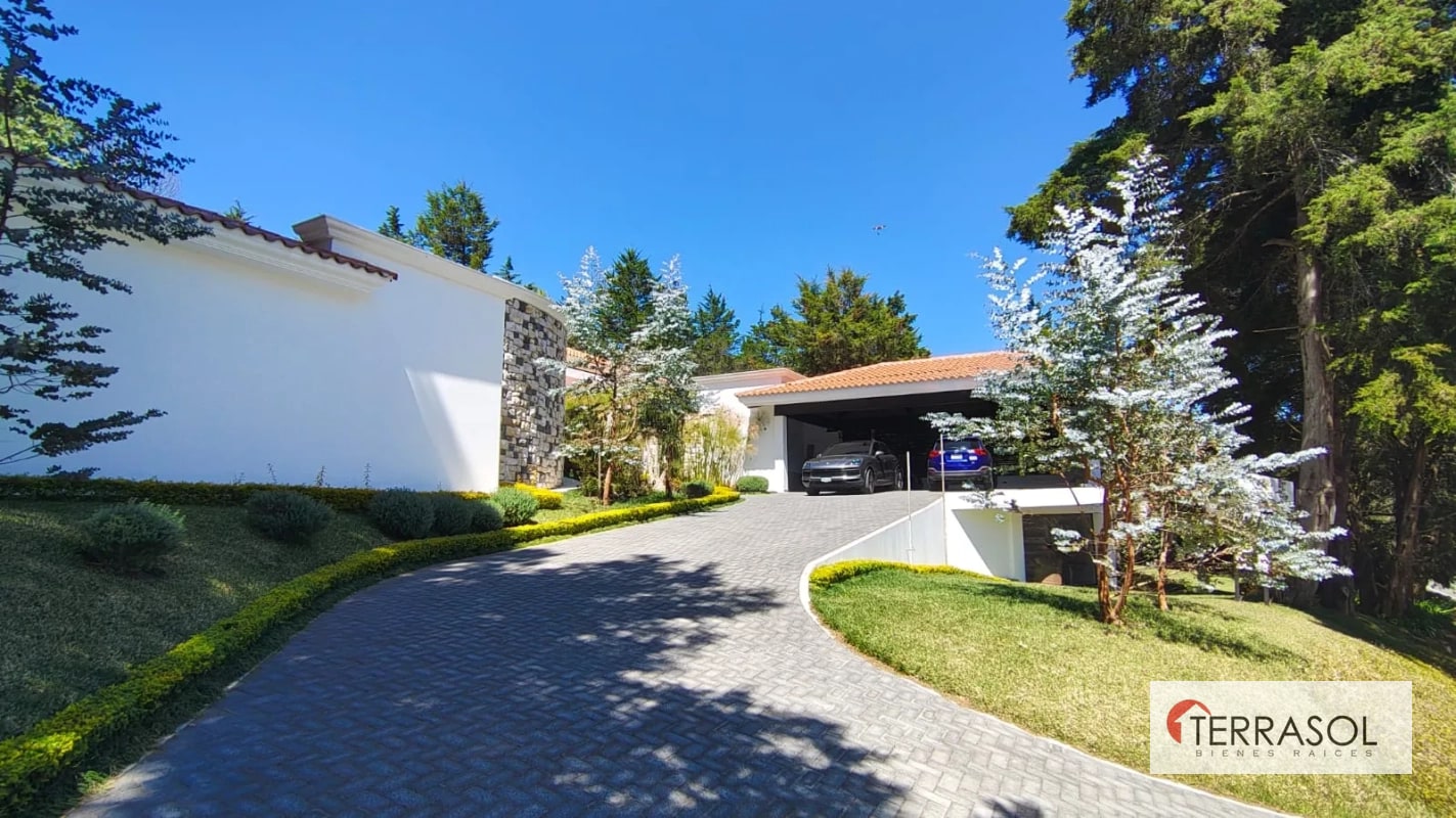 Casa Moderna de Lujo en Venta – Hacienda Nueva Golf Club - 2