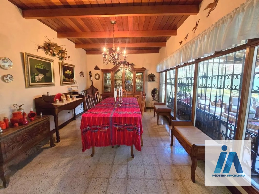 CASA EN VENTA📍Carretera a El Salvador, Km.16 (fuera de garita) Esta residencia es el refugio perfecto - 13