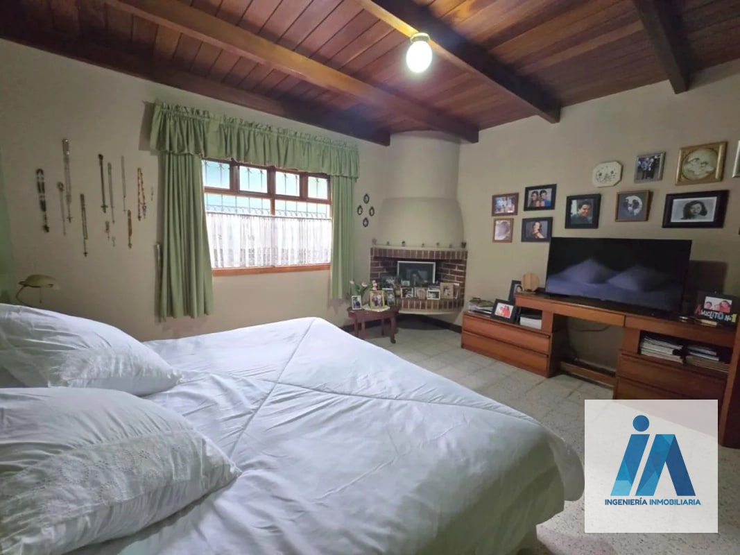 CASA EN VENTA📍Carretera a El Salvador, Km.16 (fuera de garita) Esta residencia es el refugio perfecto - 7