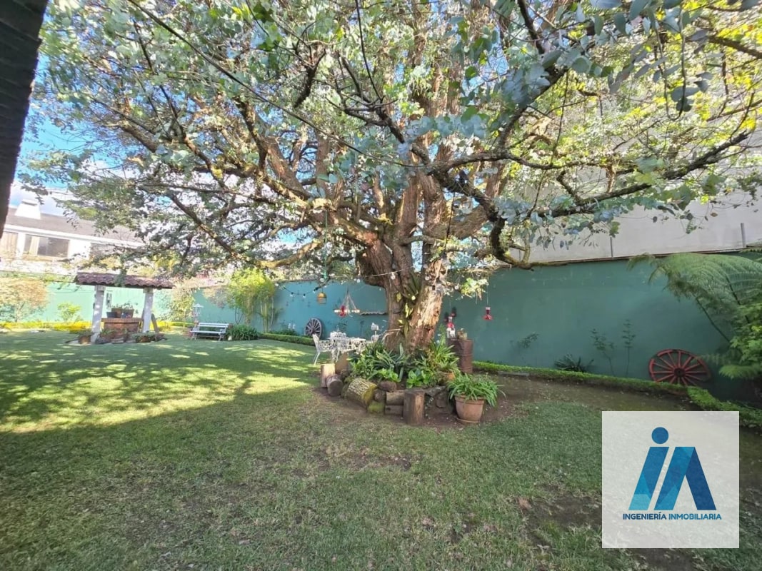 CASA EN VENTA📍Carretera a El Salvador, Km.16 (fuera de garita) Esta residencia es el refugio perfecto - 5