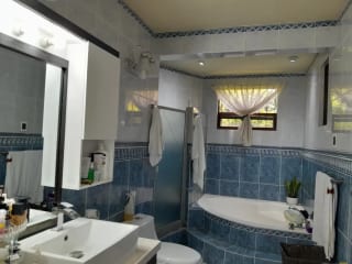 VENTA DE CASA – VILAVERDE 1 KM 20.5 CAES INGRESO FRAIJANES — Casa en Venta en Vila Verde, Carretera a El Salvador, Guatemala, Ciudad — miniatura 4 de 16