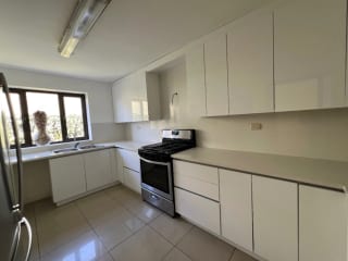 CASA VENTA A PASOS DE MINUTO MUXBAL, EL CARMEN, CONDOMINIO PRIVADO 9 CASAS, 4 DORMITORIOS CADA UNO C BAÑO 390 MTS $525,000 — Casa en Venta en Muxbal, Guatemala, Ciudad — miniatura 7 de 13