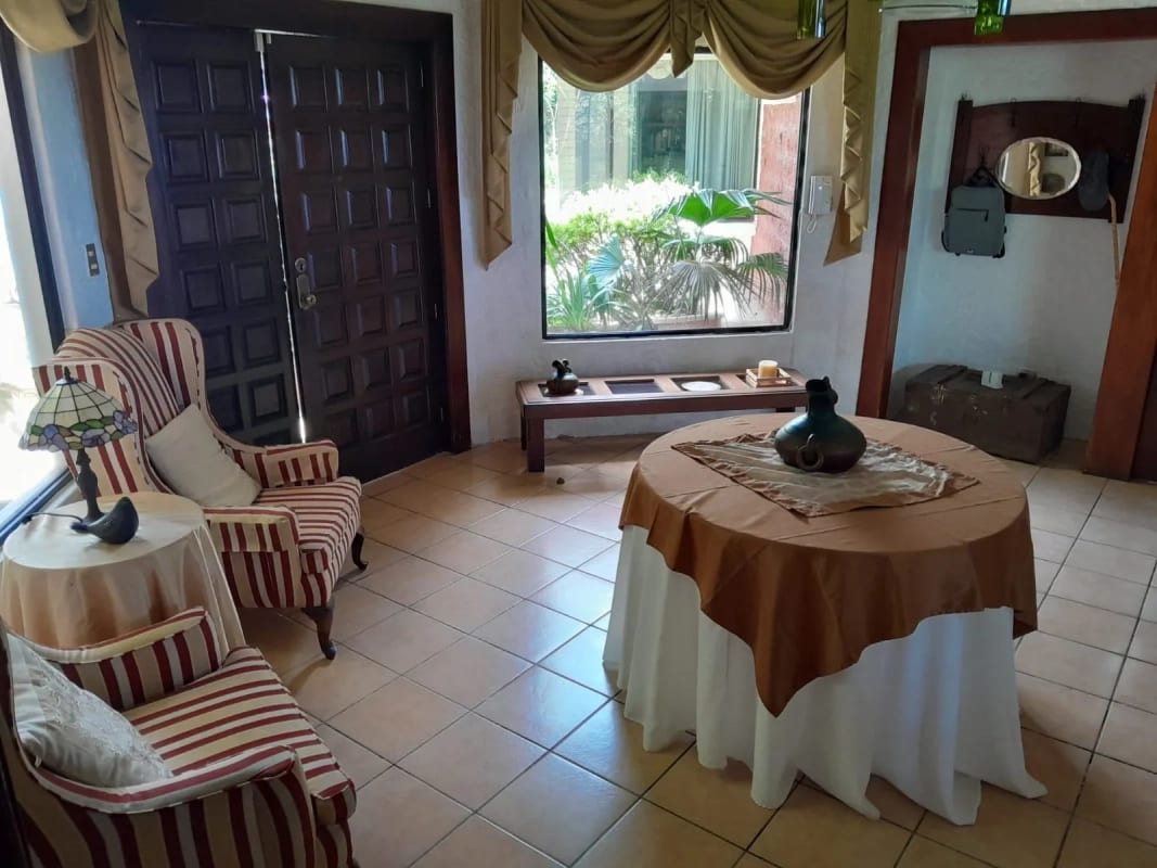 Casa en Venta San Jorge Muxbal Calle Liquidambar — Casa en Venta en Muxbal, Guatemala, Ciudad — foto 2 de 15