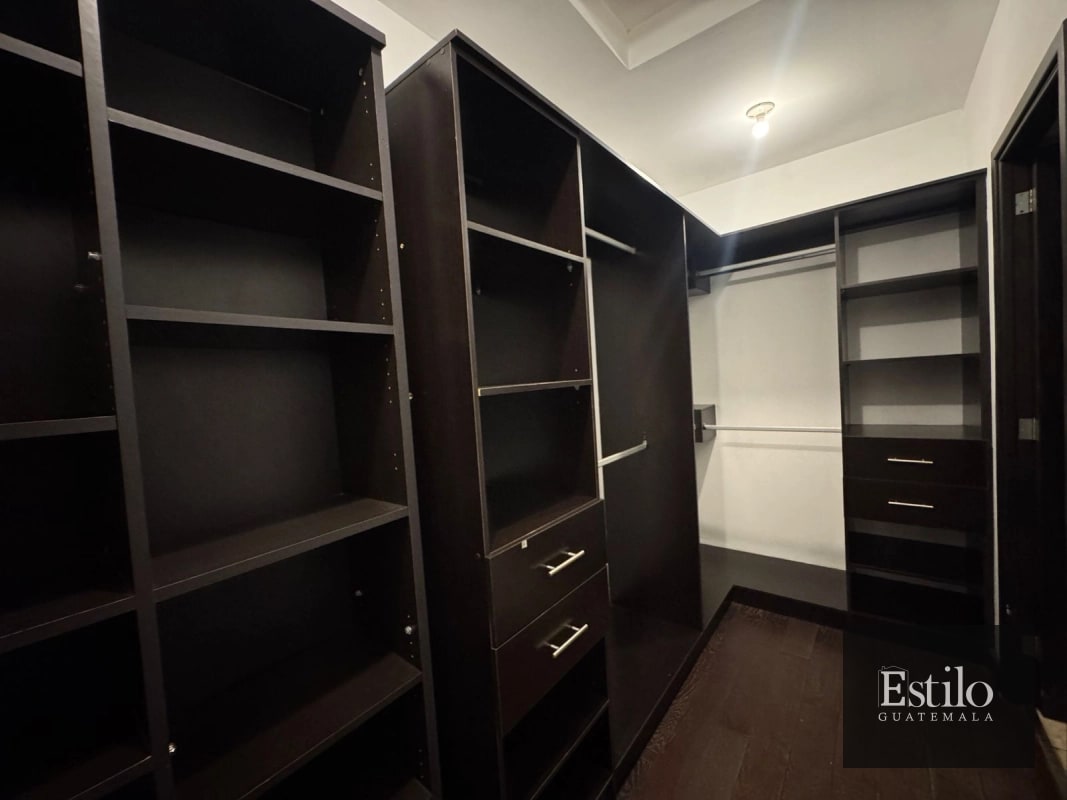 CASA EN VENTA CONDOMINIO COLINAS DE CASTEL - 11