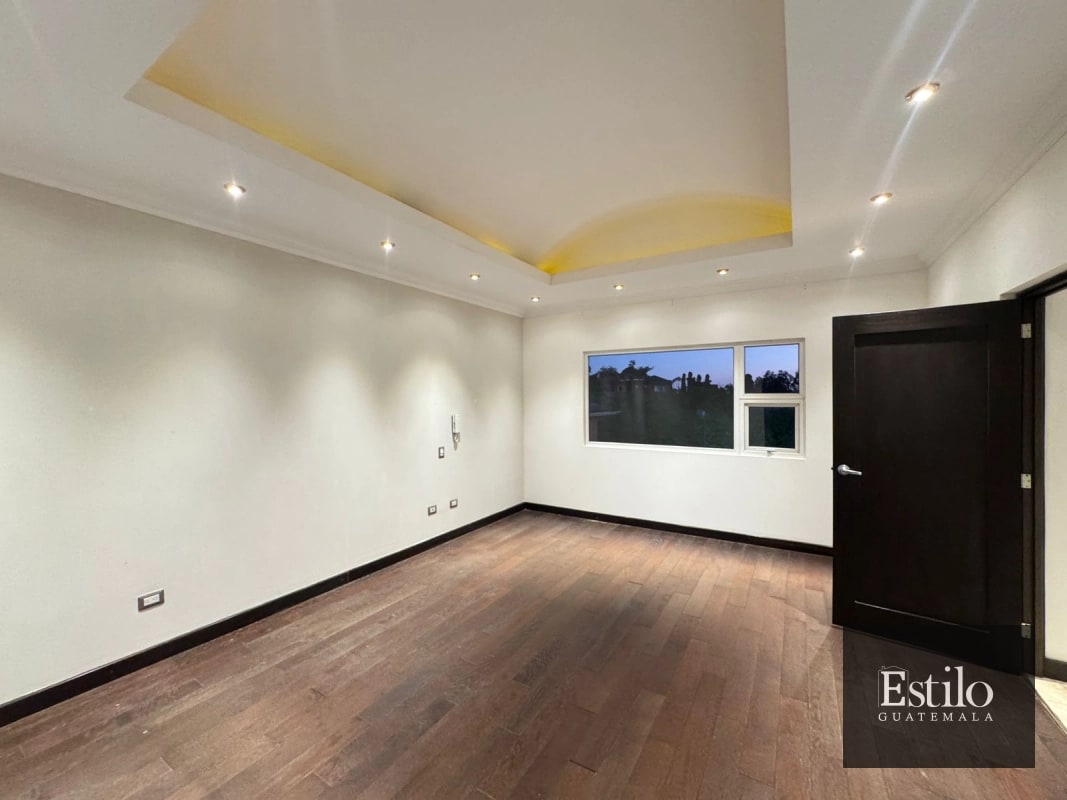CASA EN VENTA CONDOMINIO COLINAS DE CASTEL - 4