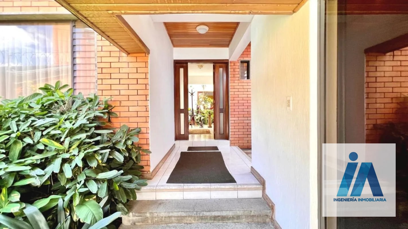 CASA EN VENTA📍Área residencial, Zona 15 por San Lázaro | Fuera de garita - 11