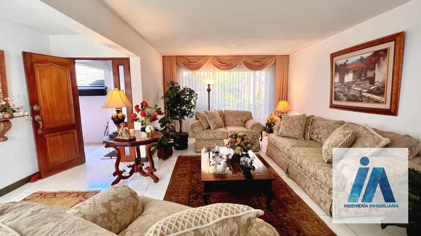 CASA EN VENTA📍Área residencial, Zona 15 por San Lázaro | Fuera de garita - 14
