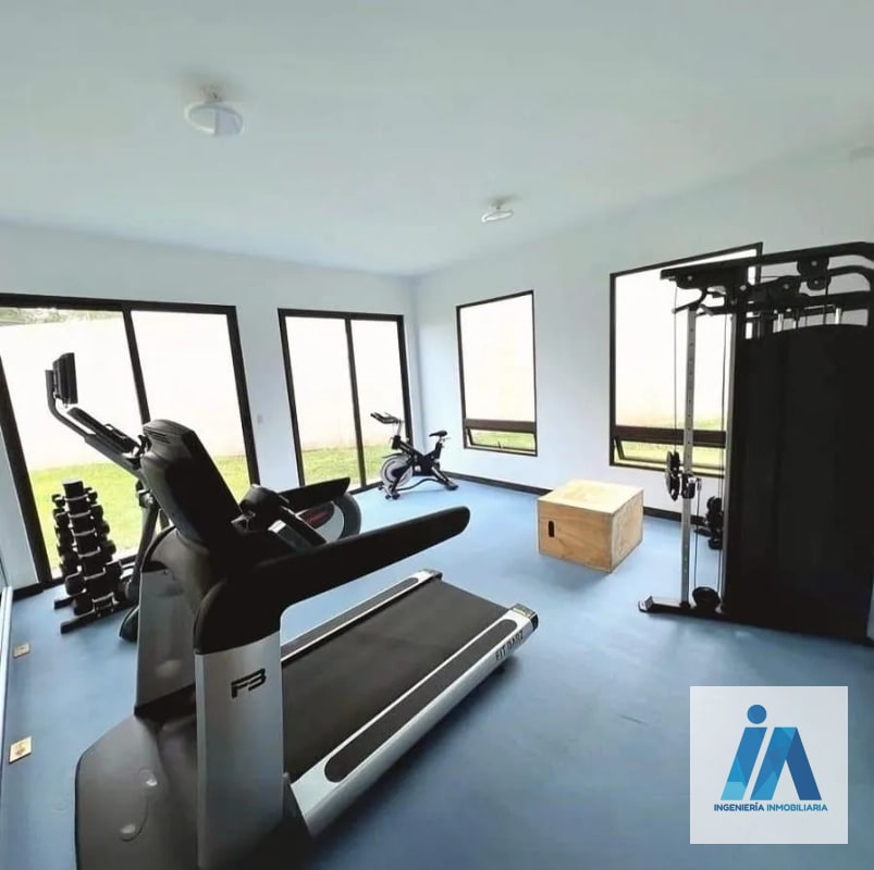 CASA EN VENTA📍Prados de Fraijanes, Km. 21.5 Carretera a Fraijanes  Descubre esta espectacular residencia - 4