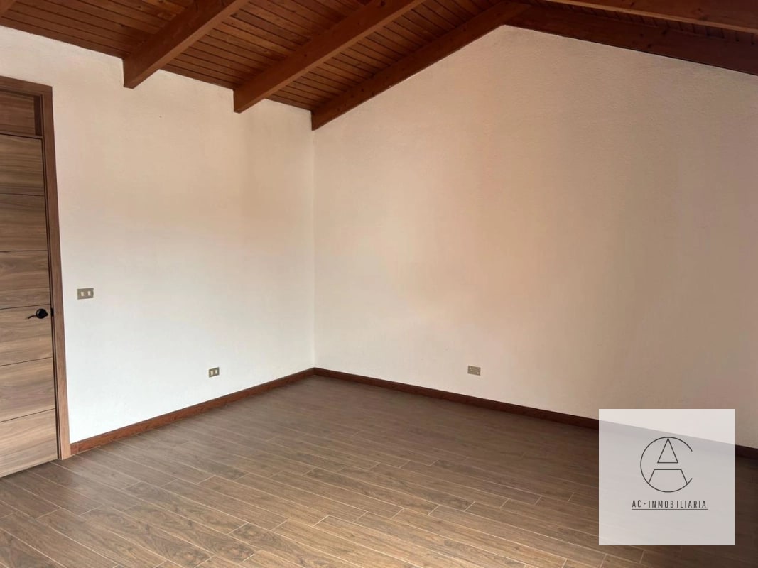 Casa en venta zona 10, Cortijo Santa Fe - 5