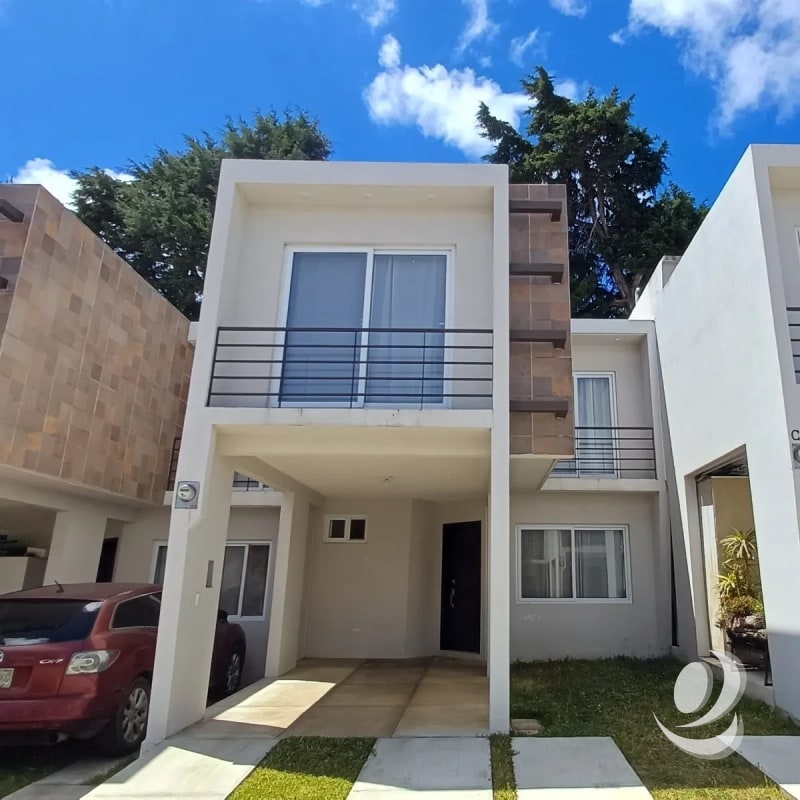 Casa en Venta La Reserva Zona 6 Villa Canales - 1