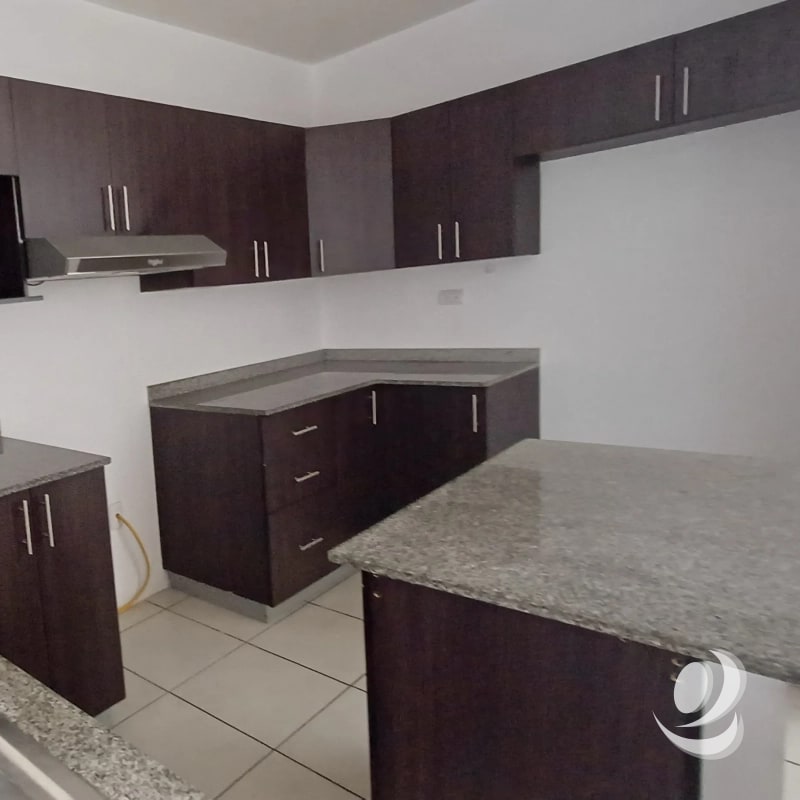 Casa en Venta La Reserva Zona 6 Villa Canales - 8