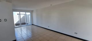 Casa en Venta en Altos de Village, Km. 25 CES — Casa en Venta en Carretera a El Salvador, Guatemala, Ciudad — miniatura 10 de 11