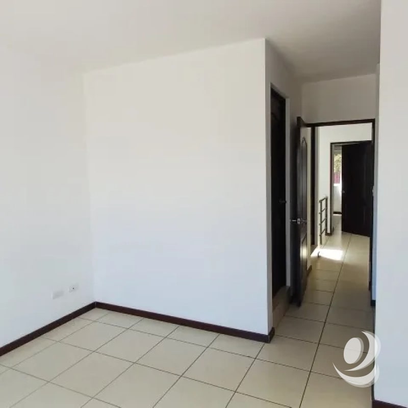 Casa en Venta La Reserva Zona 6 Villa Canales - 8