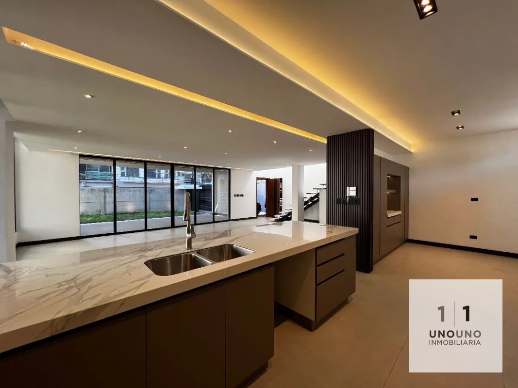 Casa para estrenar en venta en zona 13 - 11