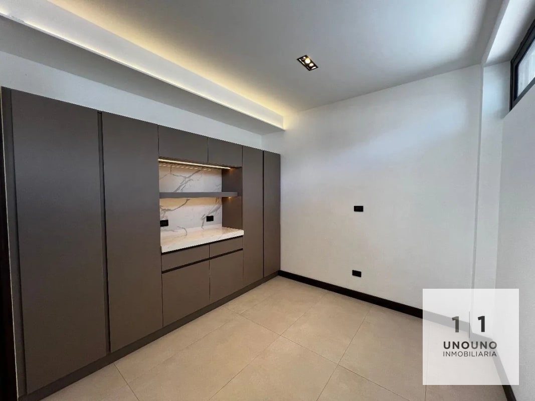 Casa para estrenar en venta en zona 13 - 9