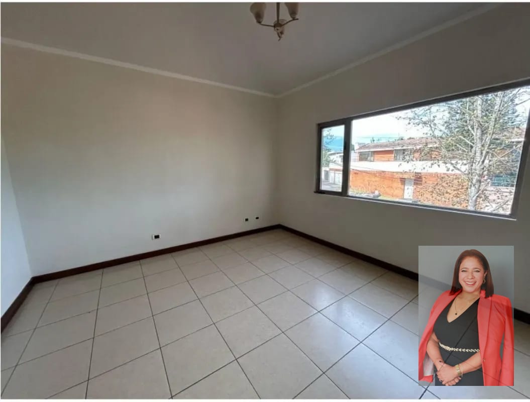 Amplia casa en venta en residencial Villas de Jacarandas de Cayala — Casa en Venta en Jacarandas de Cayalá, Zona 16, Guatemala, Ciudad — foto 8 de 17