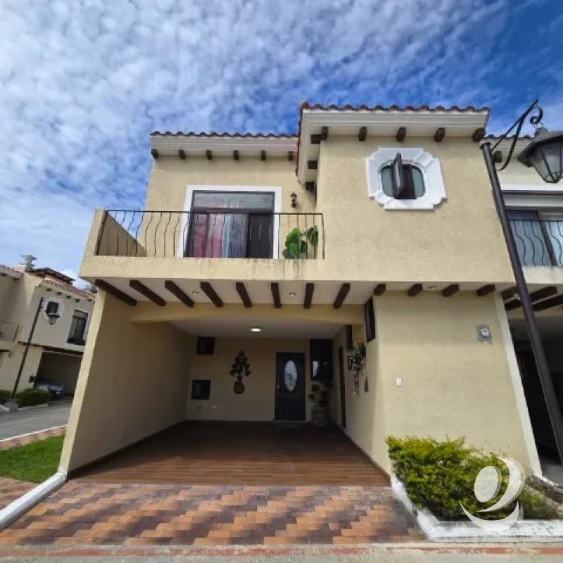 ¡¡¡Preciosa Casa en Venta Quintas Los Encinos Z.7 Mixco!!! - 1