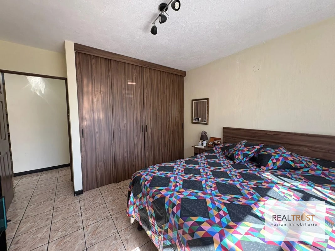 EN VENTA CASA DE UN NIVEL SAN CRISTÓBAL - 2