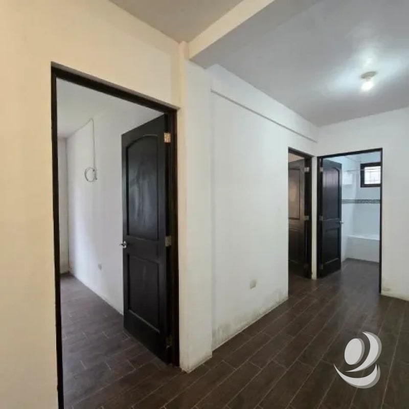 Casa con Jardín en Venta San Lucas Sacatepéquez - 6