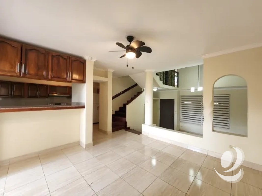 Casa en Venta fuera de garita, por Pinares - 16