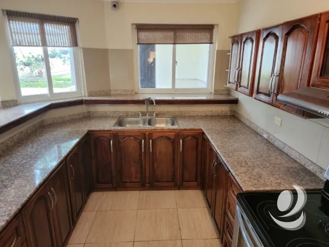 Casa en Venta fuera de garita, por Pinares - 14