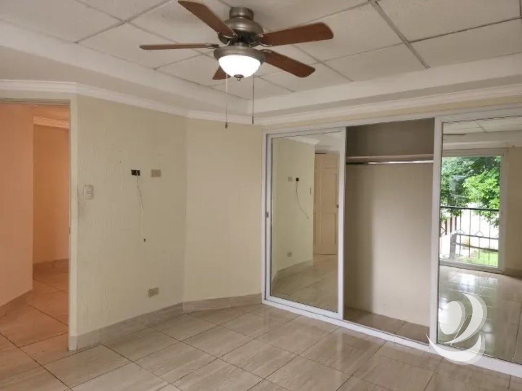 Casa en Venta fuera de garita, por Pinares - 3
