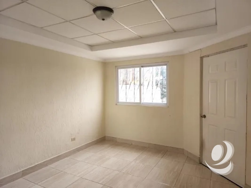 Casa en Venta fuera de garita, por Pinares - 2