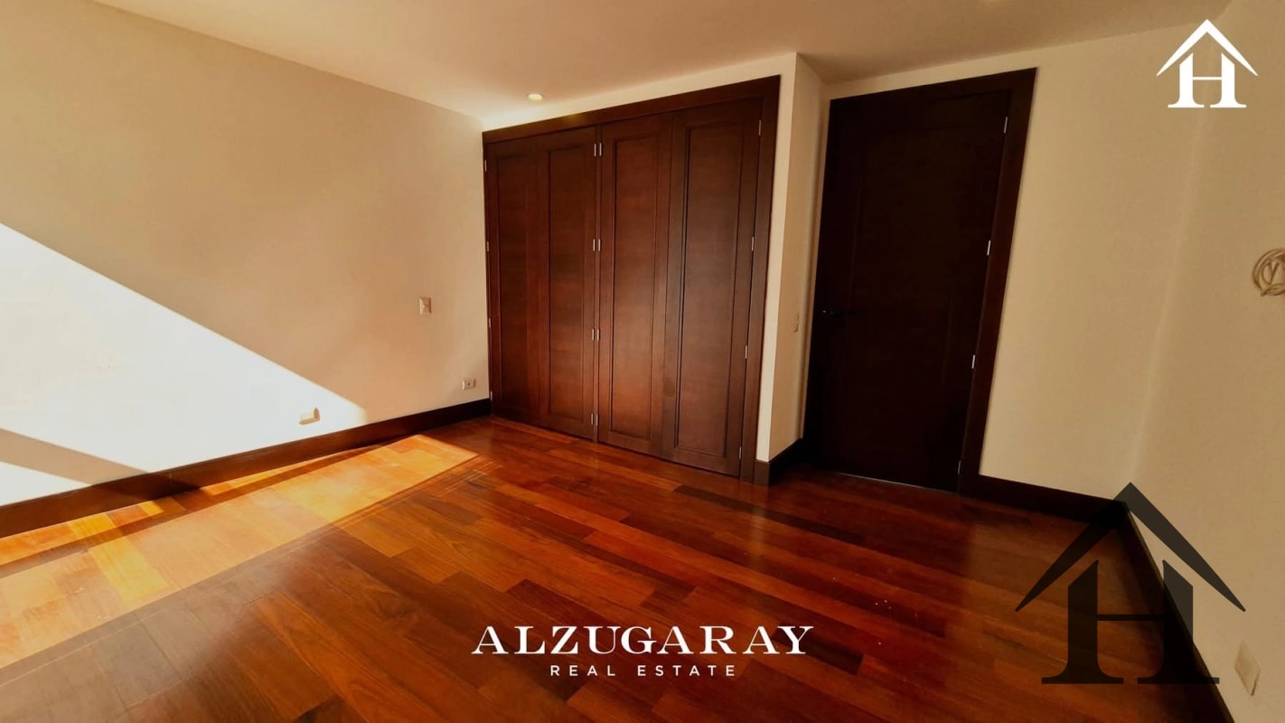 casa moderna con elevador cond zona 15 Vh2 - 5