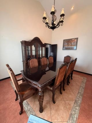 Preciosa residencia de un nivel en Lazos de Fraijanes — Casa en Venta en Lazos de Fraijanes, Carretera a El Salvador, Guatemala, Ciudad — miniatura 8 de 16