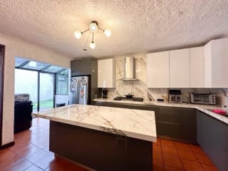 Venta amplia casa 4 Dormitorios Km 15.8 Carr. El Salvador | La Alhambra — Casa en Venta en km 11-15, Carretera a El Salvador, Guatemala, Ciudad — miniatura 9 de 11