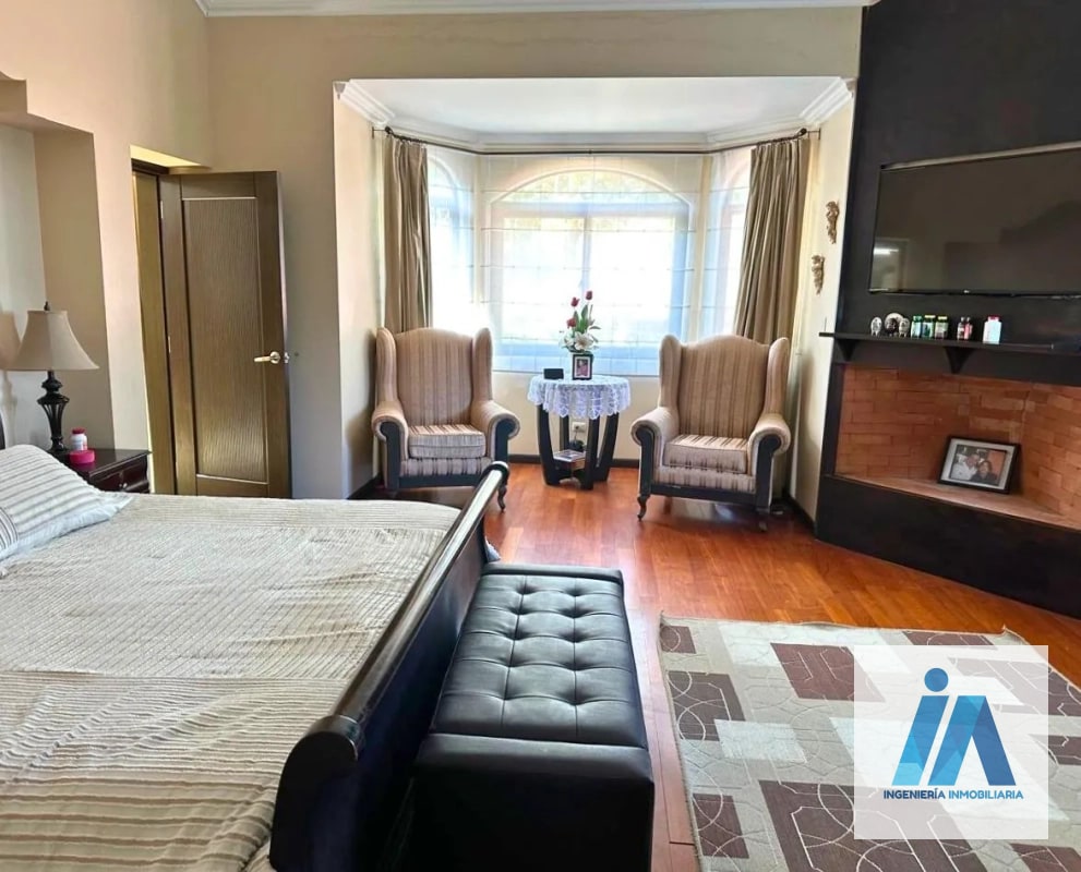 CASA EN VENTA📍Condominio El Encinal, Mixco Destaca por sus finos acabados - 12