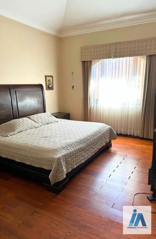 CASA EN VENTA📍Condominio El Encinal, Mixco Destaca por sus finos acabados - 11