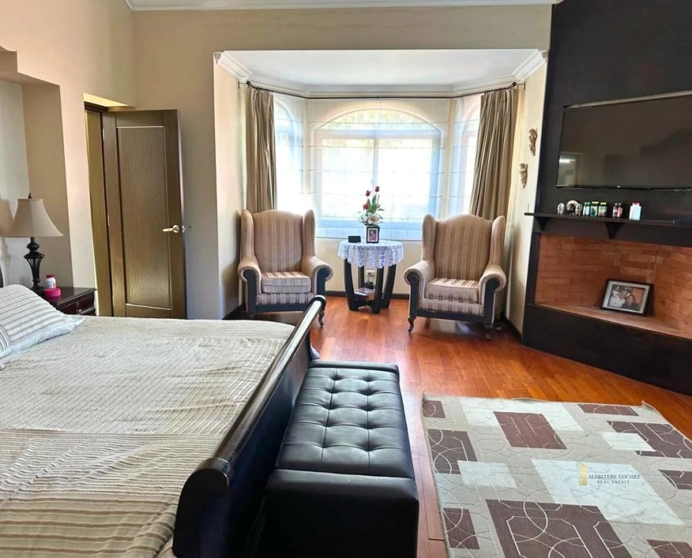 CASA EN VENTA – Condominio El Encinal, Mixco - 10