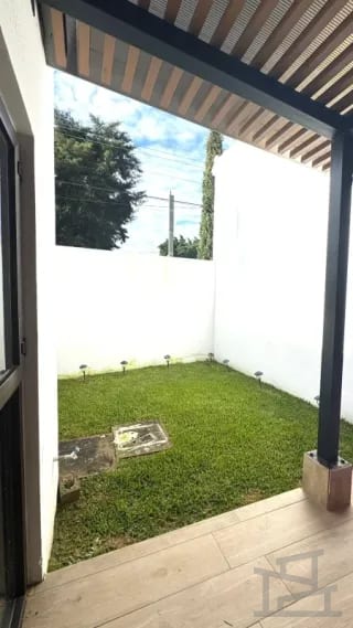 HERMOSA CASA EN VENTA San Cristóbal - Colonia Las Orquideas Sector A1 - A9. — Casa en Venta en Zona 8 Mixco, Guatemala, Ciudad — miniatura 15 de 17