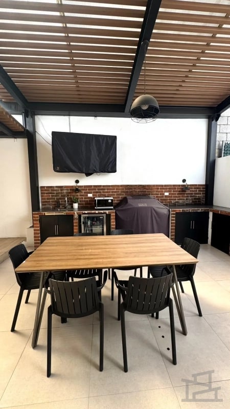 HERMOSA CASA EN VENTA San Cristóbal - Colonia Las Orquideas Sector A1 - A9. - 17