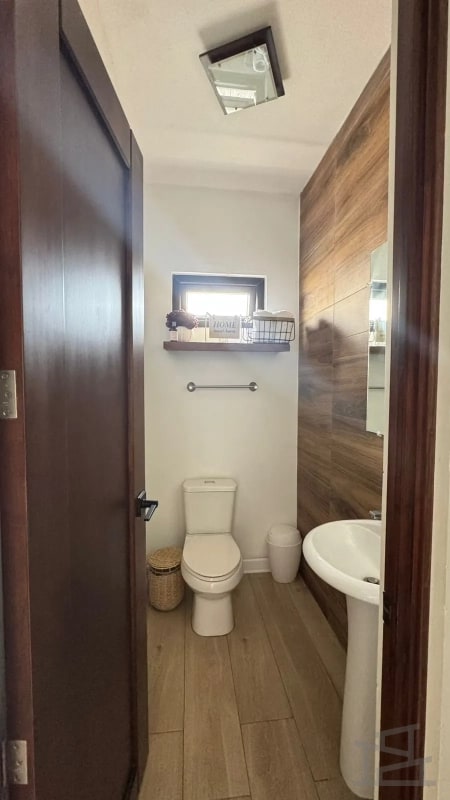 HERMOSA CASA EN VENTA San Cristóbal - Colonia Las Orquideas Sector A1 - A9. - 8