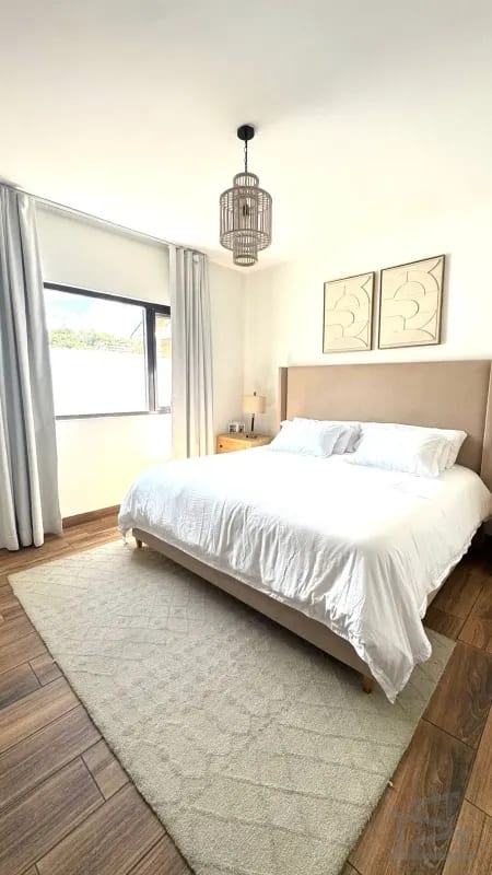 HERMOSA CASA EN VENTA San Cristóbal - Colonia Las Orquideas Sector A1 - A9. — Casa en Venta en Zona 8 Mixco, Guatemala, Ciudad — foto 3 de 17