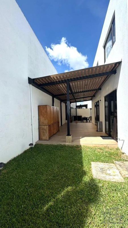HERMOSA CASA EN VENTA San Cristóbal - Colonia Las Orquideas Sector A1 - A9. - 2