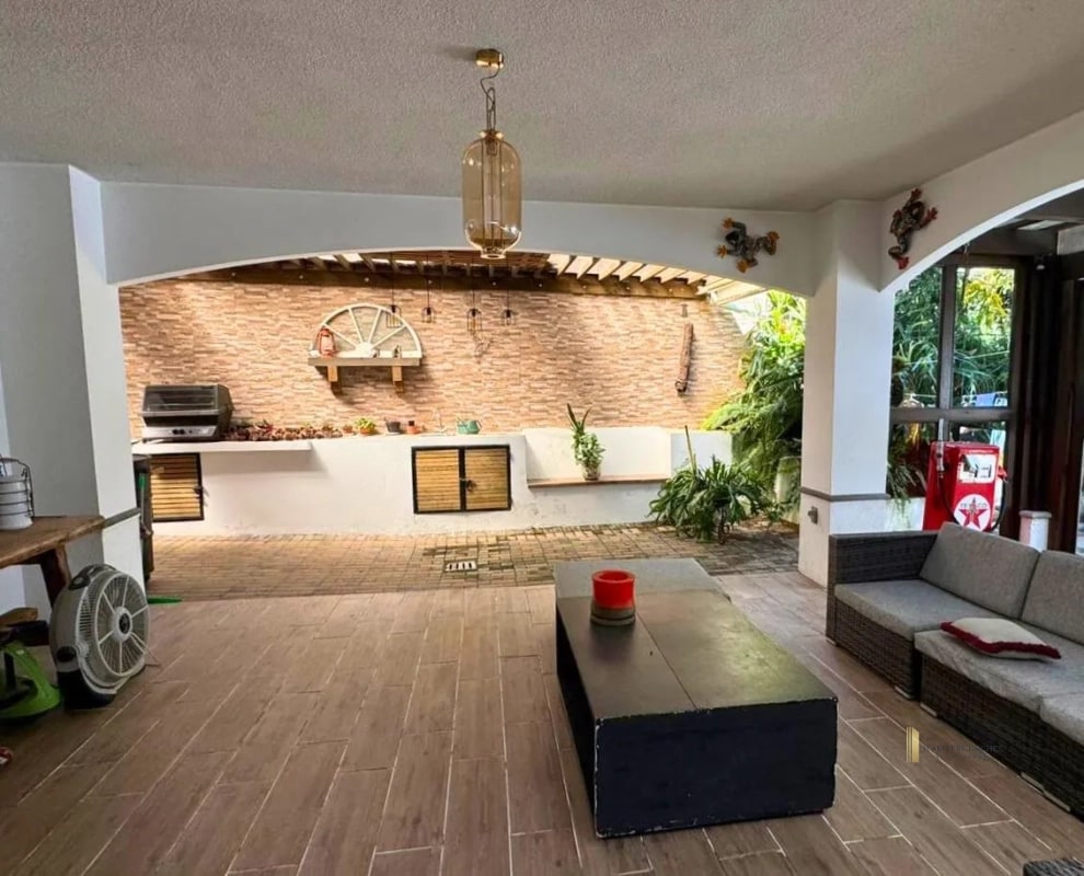CASA EN VENTA – La Fontana 2, Carretera al Salvador Km. 25.5 - 1