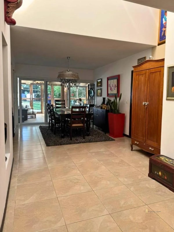 CASA EN VENTA – La Fontana 2, Carretera al Salvador Km. 25.5 - 9