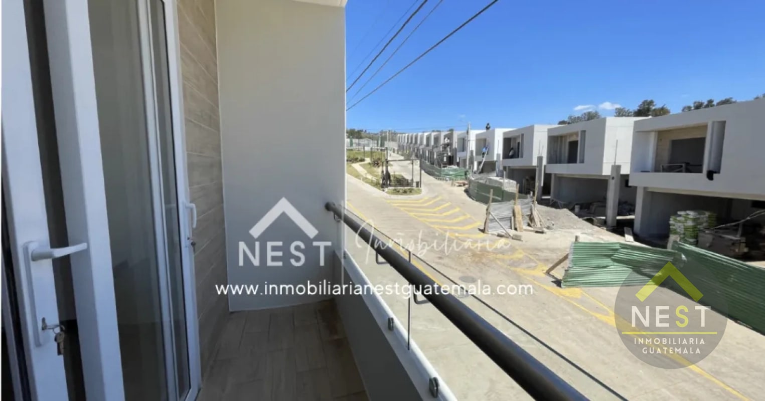 Casa nueva en renta con jardín | Bosques de Santa Elena - Km 26.5 CAES - 7
