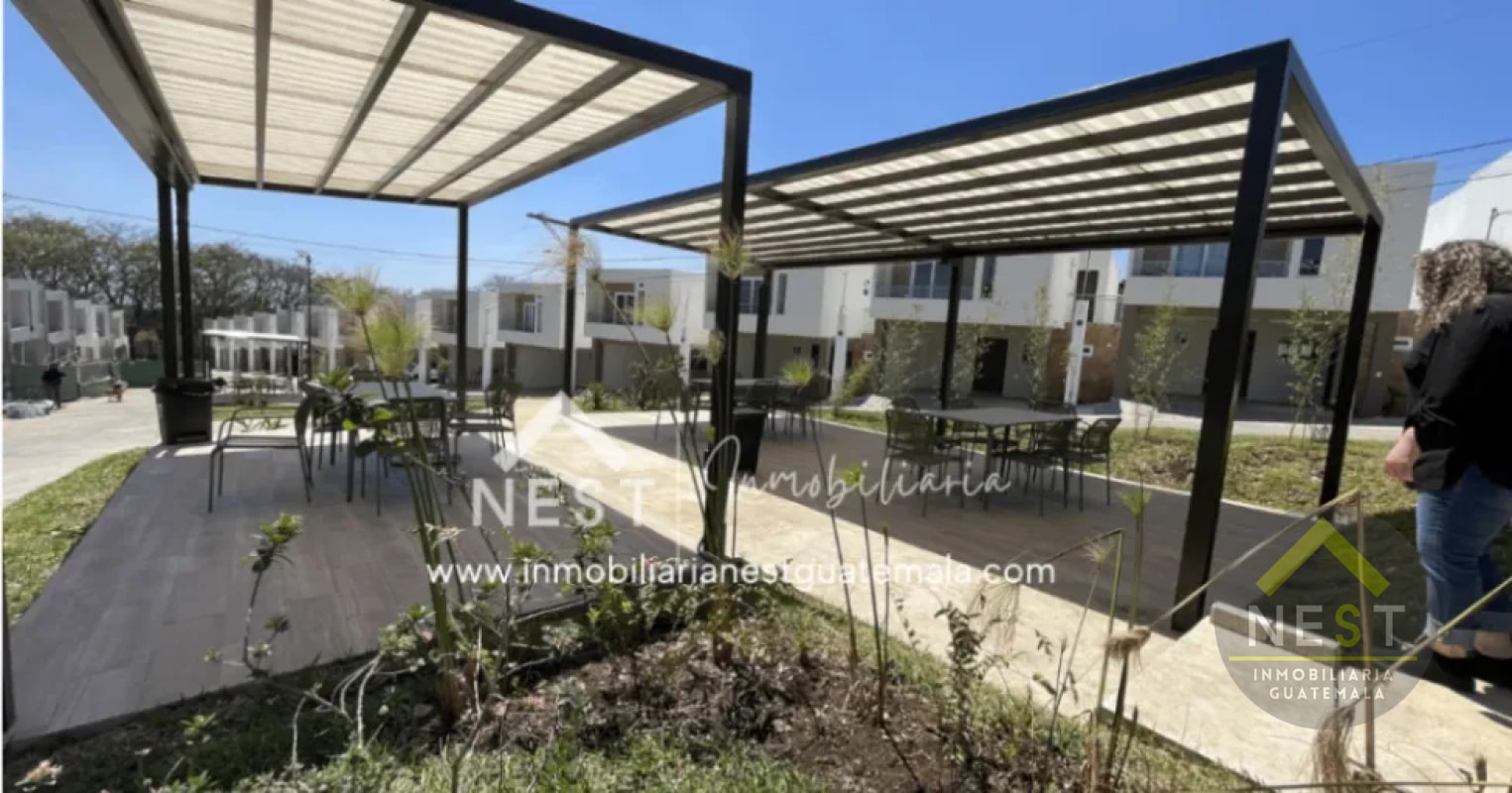 Casa nueva en renta con jardín | Bosques de Santa Elena - Km 26.5 CAES - 2
