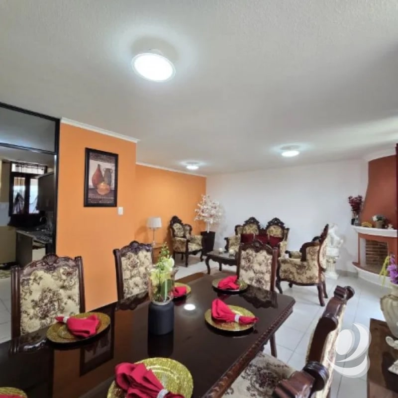 Casa en Venta Quintas Los Encinos Z.7 Mixco Sin Muebles - 2
