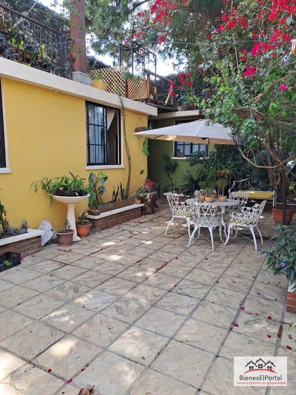 Casa en Lomas de Portugal Zona 1 de Mixco - 6