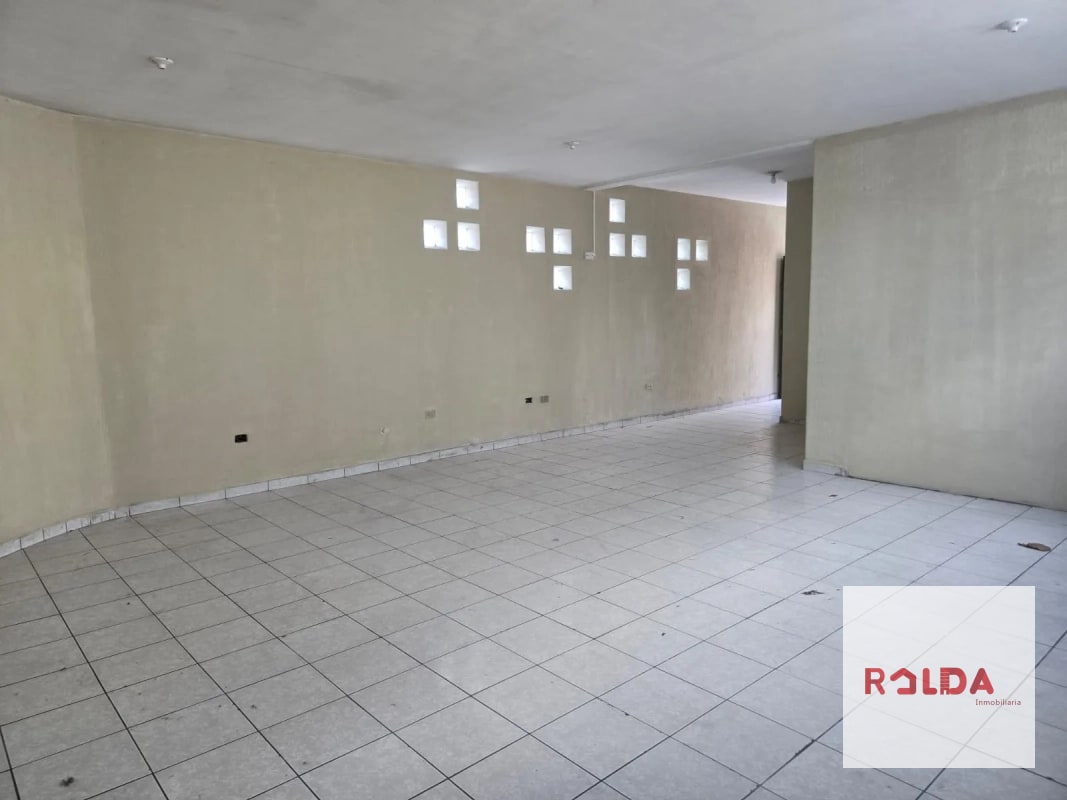 Casa en Renta en zona 9 de Esquina para uso Comercial - 2